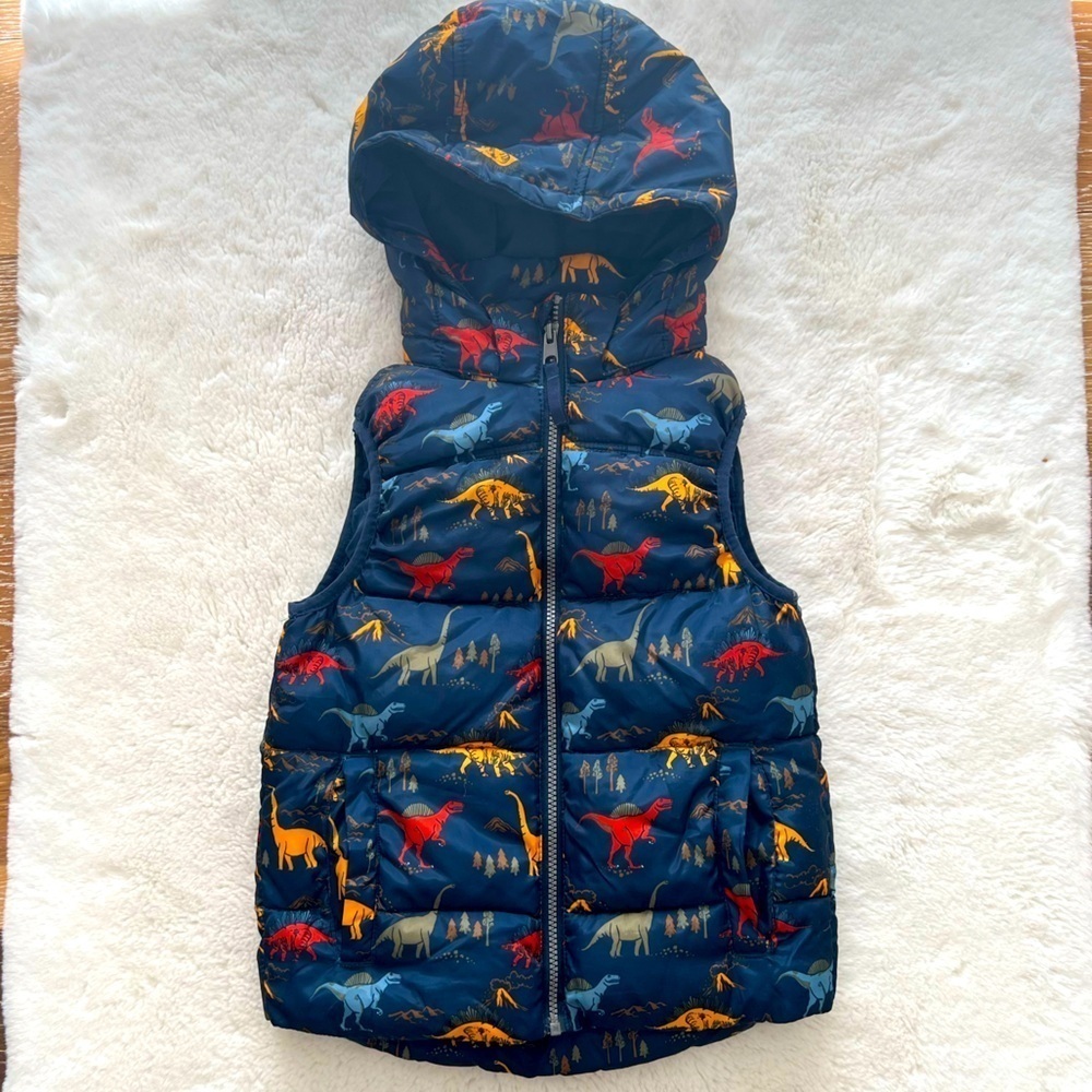 H&M Dinosaur 🦕 Boys Puffer Vest sz. 6-8T